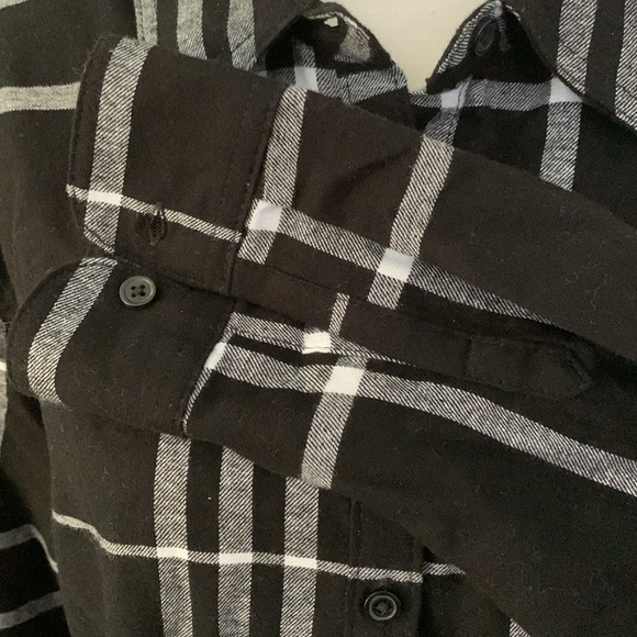 Cozy up with Black Plaid Shirt - Picture 3 of 10